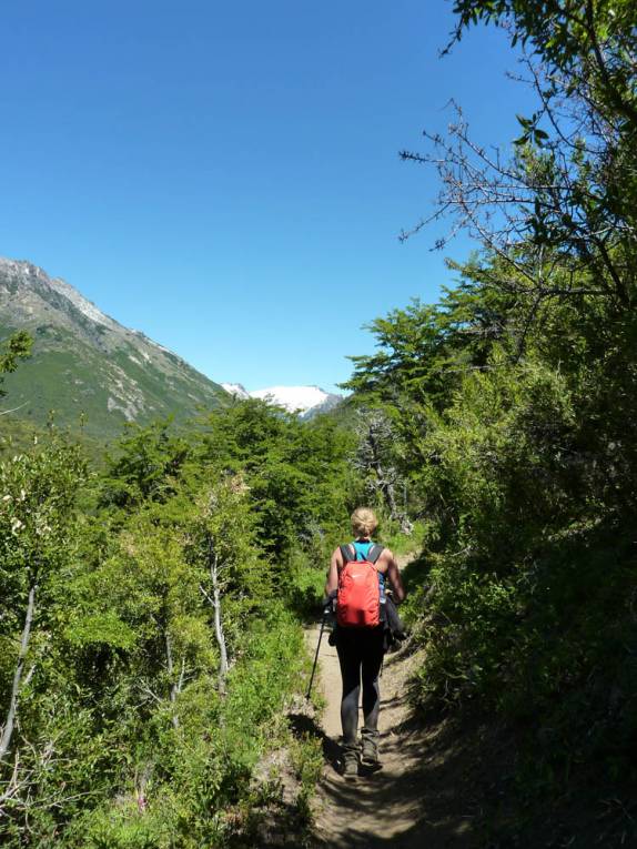 Caminhando rumo ao refúgio San Martín, na região de Bariloche, na Argentina